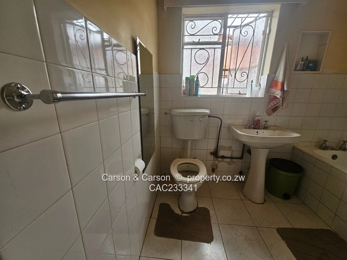 Garden flat close to all amenities 