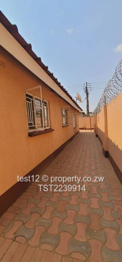 Glenview 3 House For Sale  (Sole Mandate)