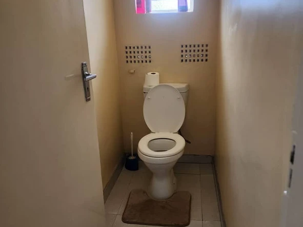 2 Bedroom Flat & Apartment