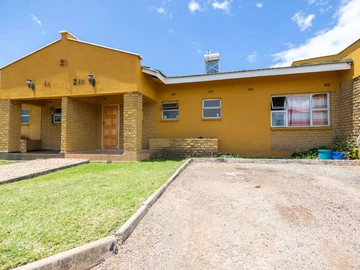 Charming Garden Flat to arrange a viewing.
