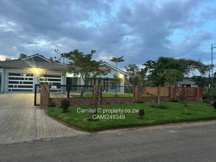 Arlington 4BR Home with Modern Kitchen & Borehole