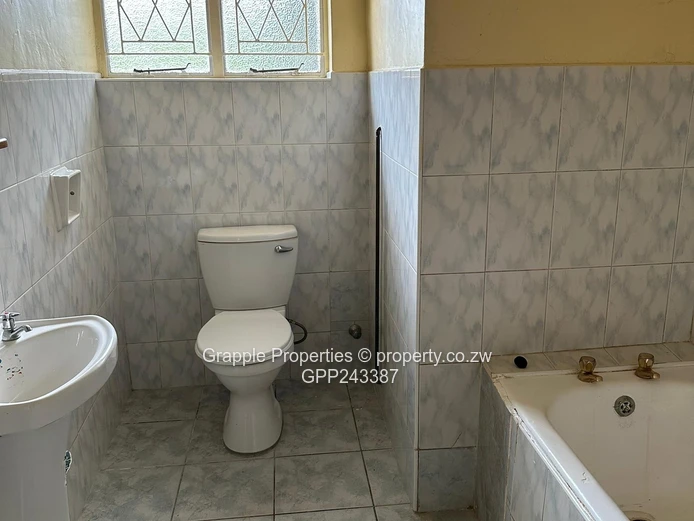 Emerald Hill Full house available for letting  (Sole Mandate)