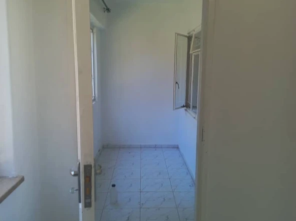 2 Bedroom Flat & Apartment