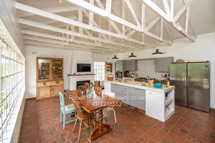 Tranquil Garden Living - 10,430 Sqm In Umwinsidale