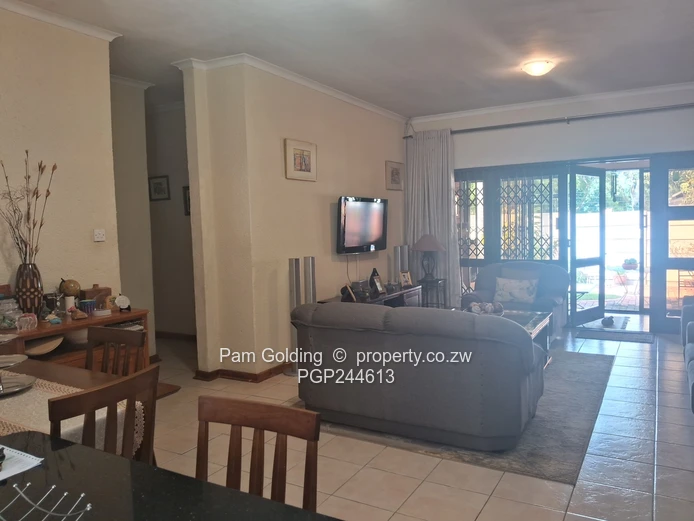 Charming 3 Bedroom Townhouse Newlands