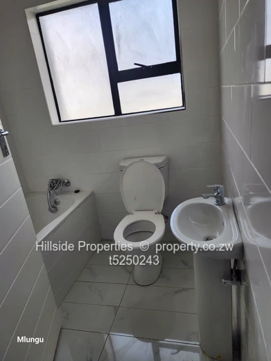 4bed house mabvazuwa phase 2 (Sole Mandate)