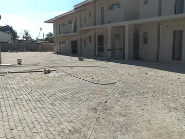 2 Bedroom Flat & Apartment