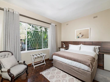 4 Bedroom Garden Flat