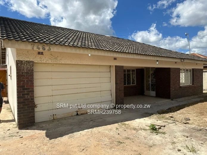 A family home to let in Zimre Park 