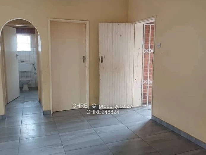 Ruwa Flat To Let
