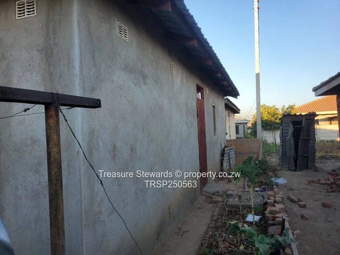 3-Bed Home with Concrete Yard in Southview Park