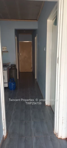 7 roomed house for sale (Sole Mandate)