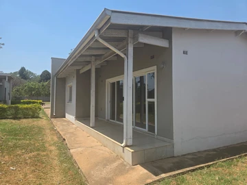 2 Bedroom Flat & Apartment