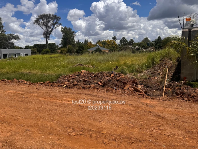 2100 m² Stand with Main Road Frontage & Tarred Access – Mount Pleasant