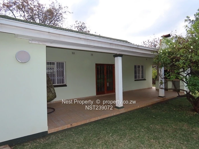 Location - 6 Bedroom House in Alexandra Park!