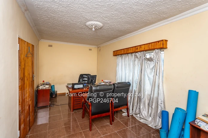 Prime Commercial/Development Opportunity