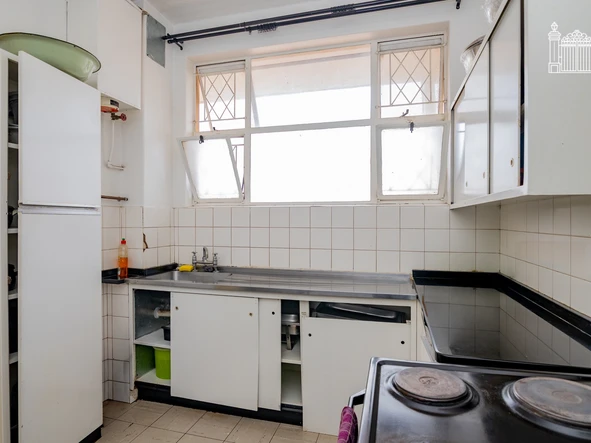 2 Bedroom Flat & Apartment