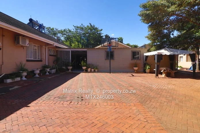 Family Home for Sale in Alexandra Park