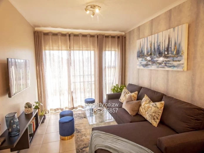 Charming 2-Bed House with Borehole in Aspindale Park