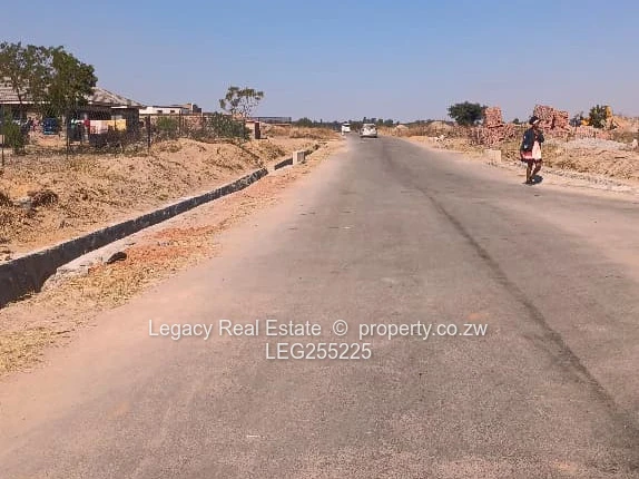 Choice of 2 Prime 413m² Stand in Zimre Park - Main Road Frontage