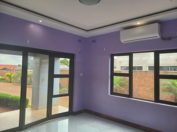 6 Bedroom House