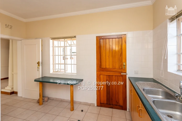 Townhouse For Rent In Belgravia