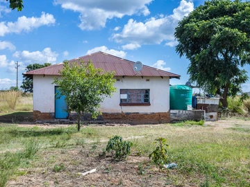 Farm & Agricultural Land