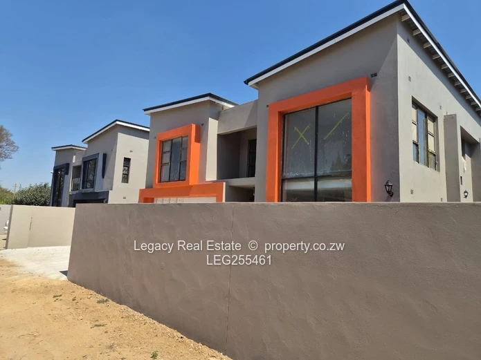 Greendale North: Modern 4-Bed with Double Garage & Borehole