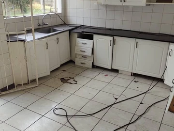 3 Bedroom Flat & Apartment