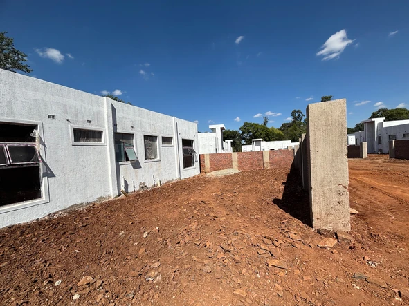 4 Bedroom Flat & Apartment