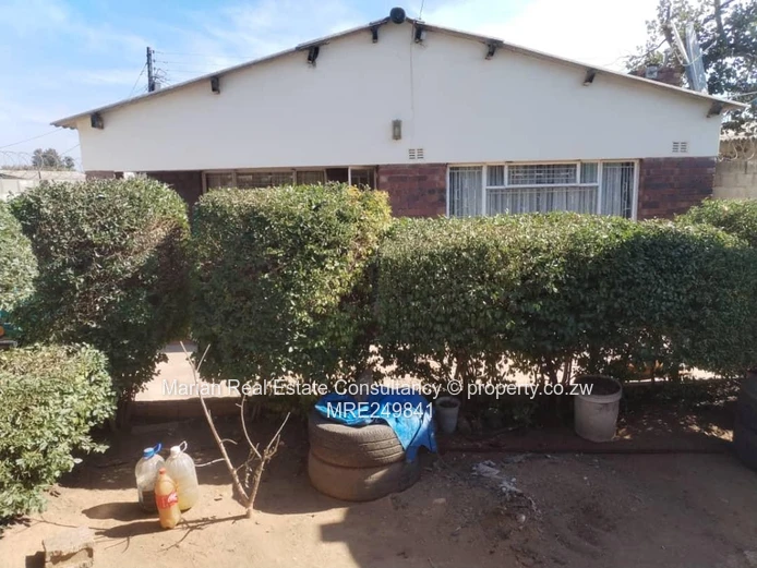 3-Bedroom Home ,Nkulumane 12 FOR SALE