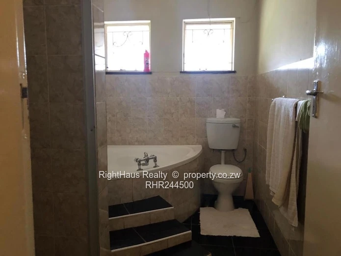 Walled 4-Bed Home with Lush Garden in New Alexandra Park (Sole Mandate)