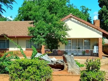 Southworld House For Sale