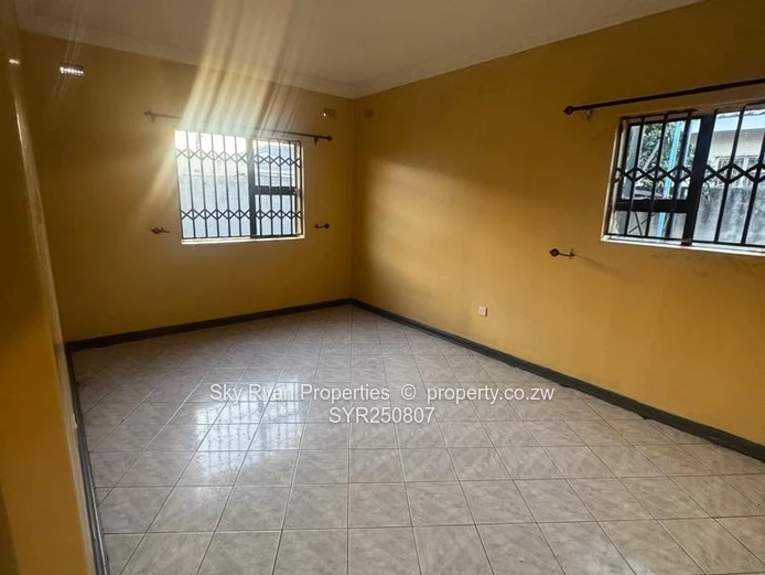 Zimre Park House To Let