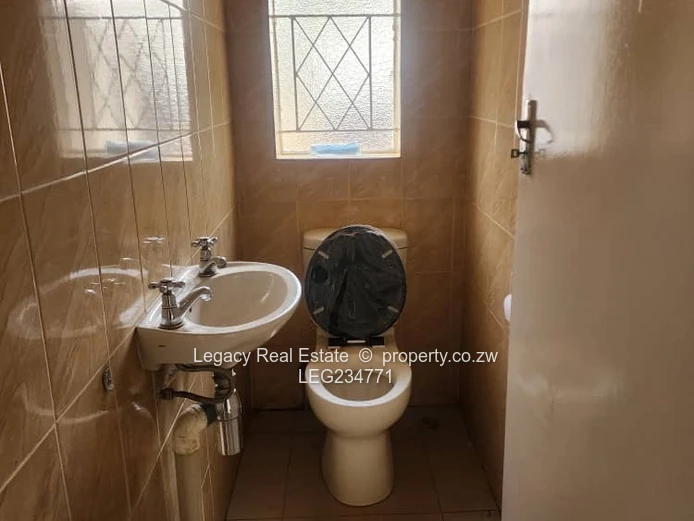 Greendale House to Let – Spacious Family Living