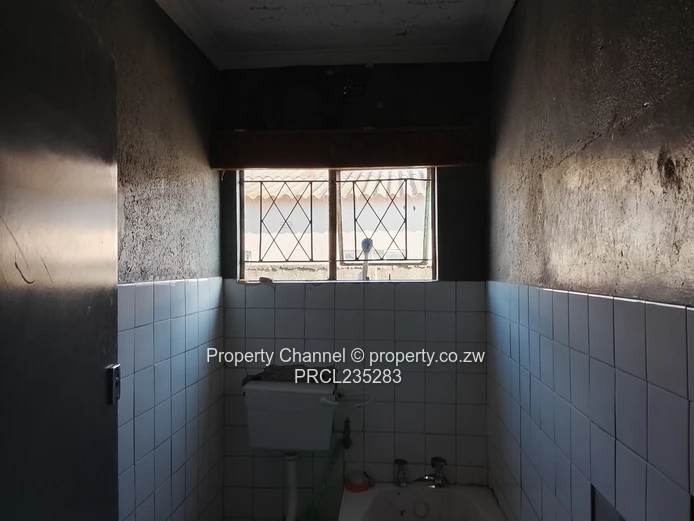 Solid 5-Bed Chitungwiza Home — Walled and Gated