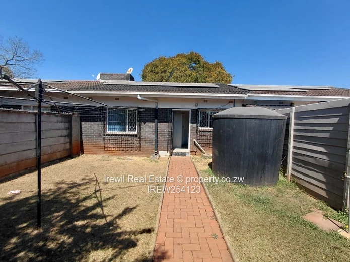 Greystone Park 2 Bed Garden Flat to Let (Sole Mandate)