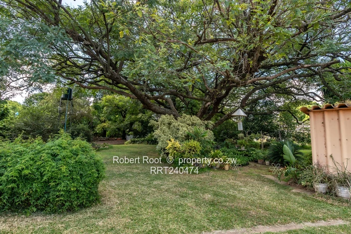 7,729sqm Near Major Routes With Good Borehole (Sole Mandate)