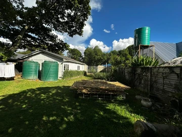6 Bedroom House
