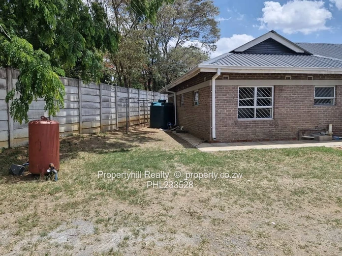 Vacant 2 Bed Cluster Unit in Newlands