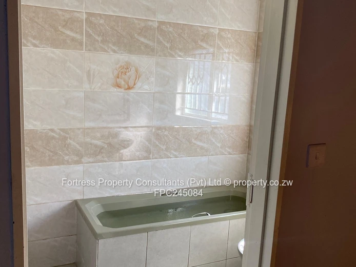 Spacious 5-Bedroom Family Home for Rent – New Marimba Park ?