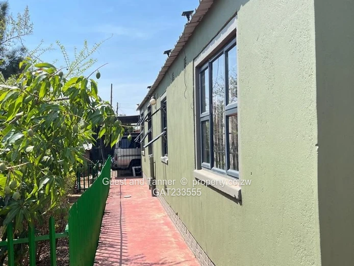 Modern 4-Bedroom Home for Sale in Nkulumane 12 – Stylish, Secure and Spacious on 503sqm