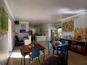 Hotel & Lodge