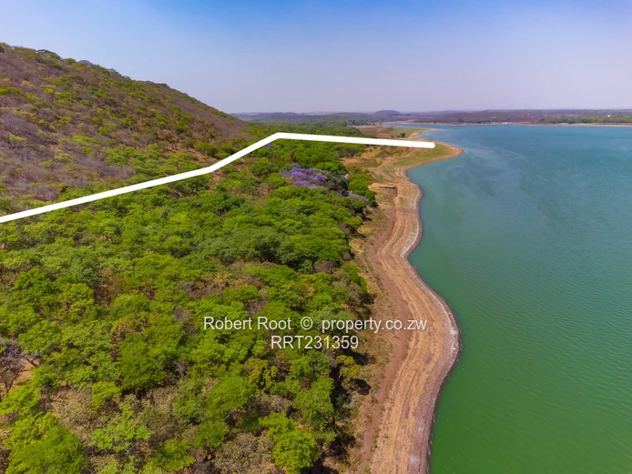 Lake Chivero Property For Sale (Sole Mandate)