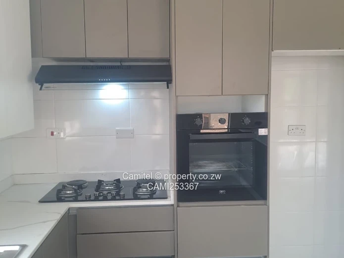 Arlington 4-Bed Townhouse Complex — Tiled Patio & Fitted Kitchen