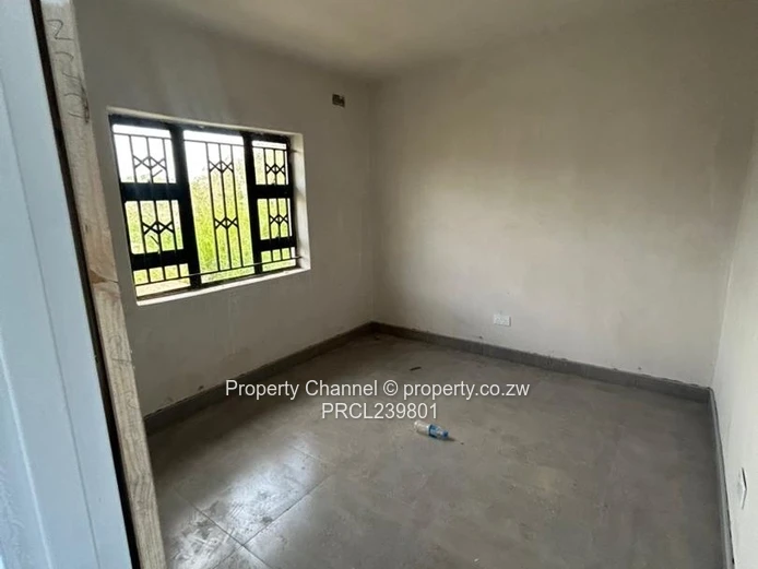 4-Bed Tiled Home with En-suite & Water Tank — Chitungwiza Nyatsime