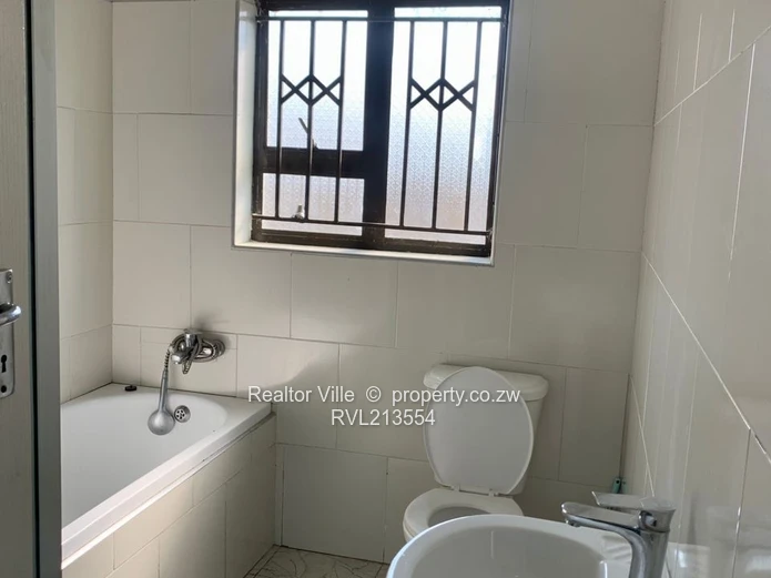 Tynwald 2-Bed Garden Flat for Rent (Sole Mandate)