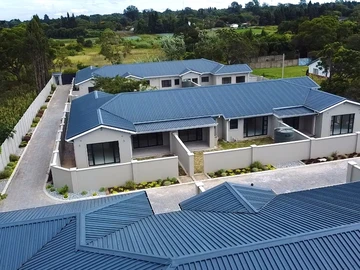 9 Unit Townhouse Complex