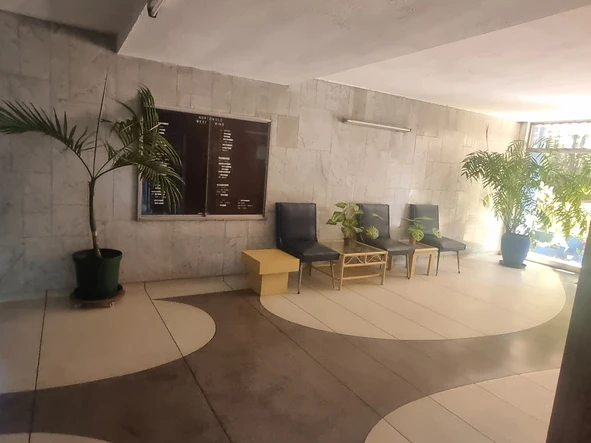 2 Bedroom Flat & Apartment