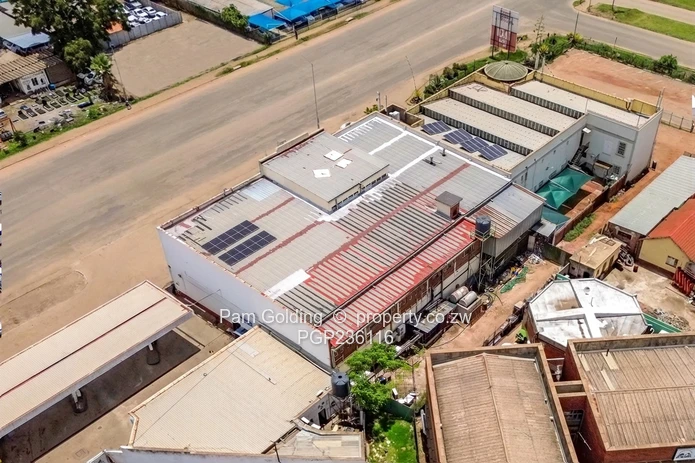 Commercial building for sale